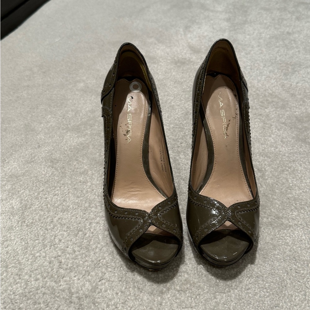 Via Spiga Grey Heels